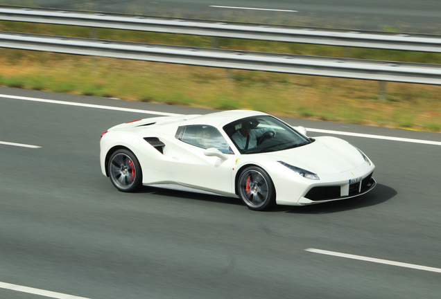 Ferrari 488 Spider