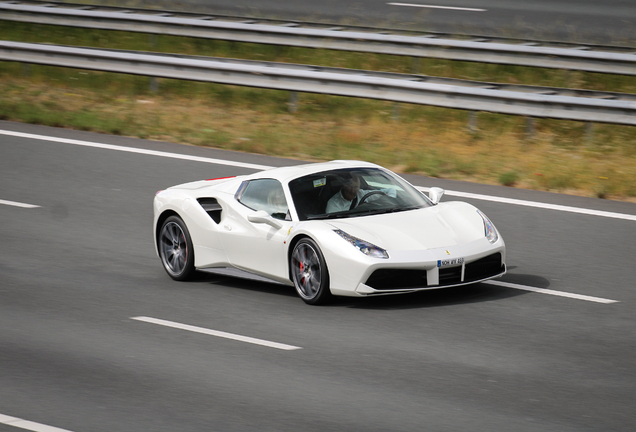 Ferrari 488 Spider