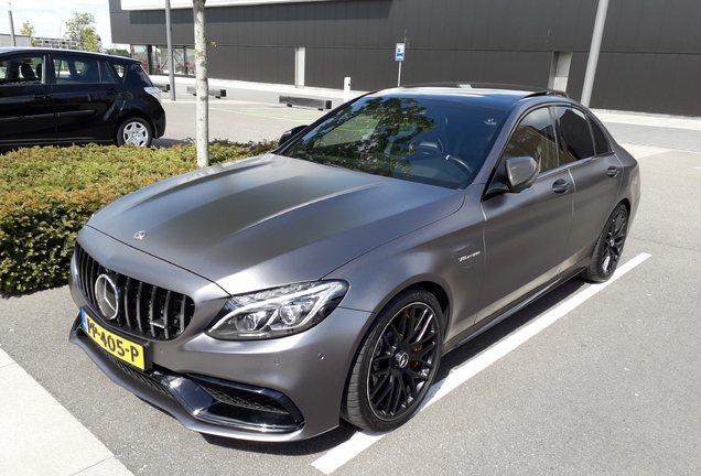 Mercedes-AMG C 63 S W205