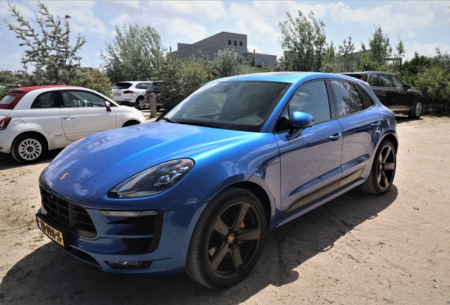 Porsche 95B Macan GTS