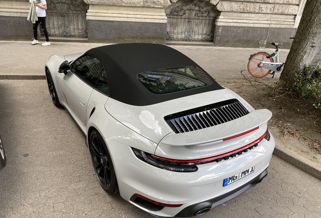 Porsche 992 Turbo S Cabriolet