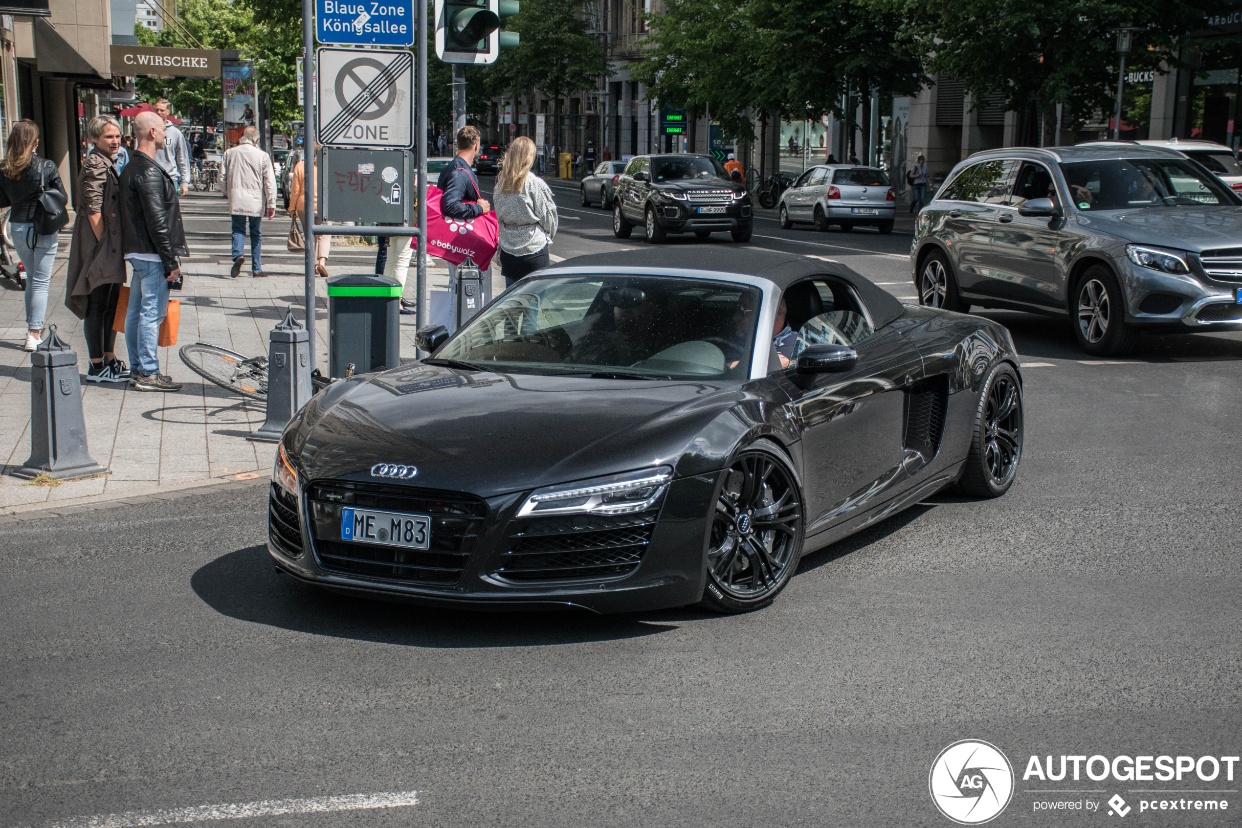 Audi R8 V10 Spyder 2013