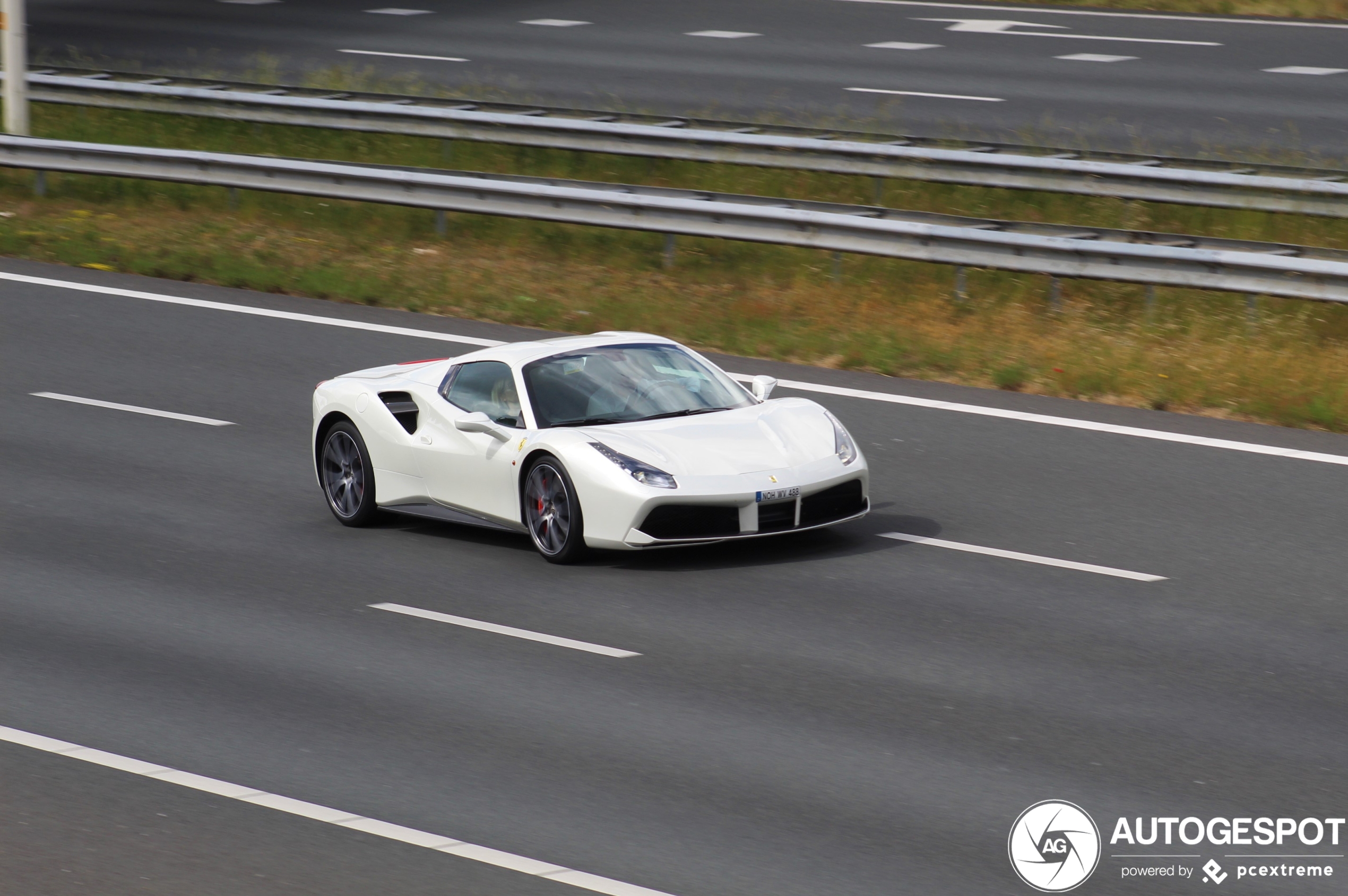 Ferrari 488 Spider