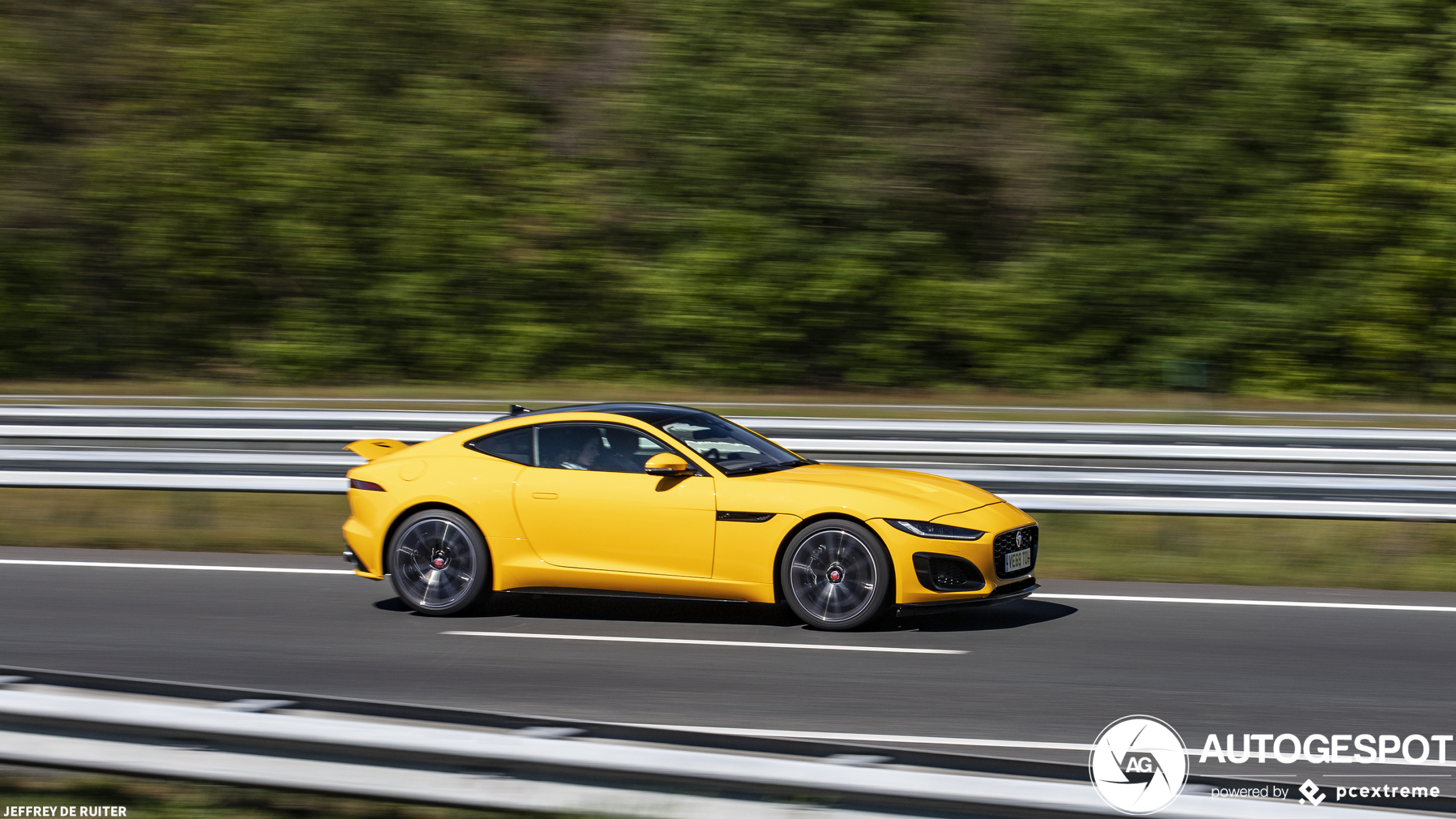 Jaguar F-TYPE R Coupé 2020