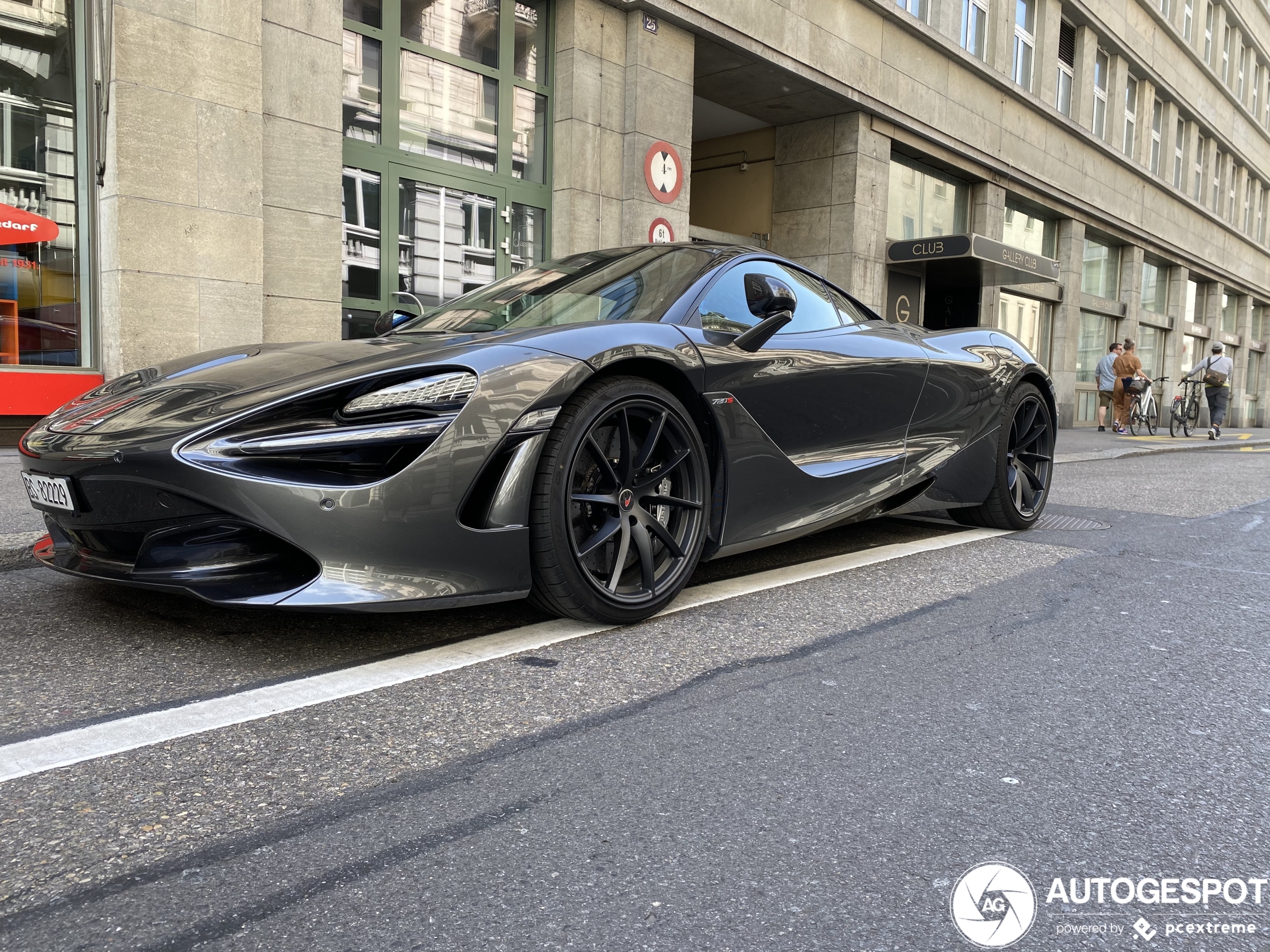 McLaren 720S