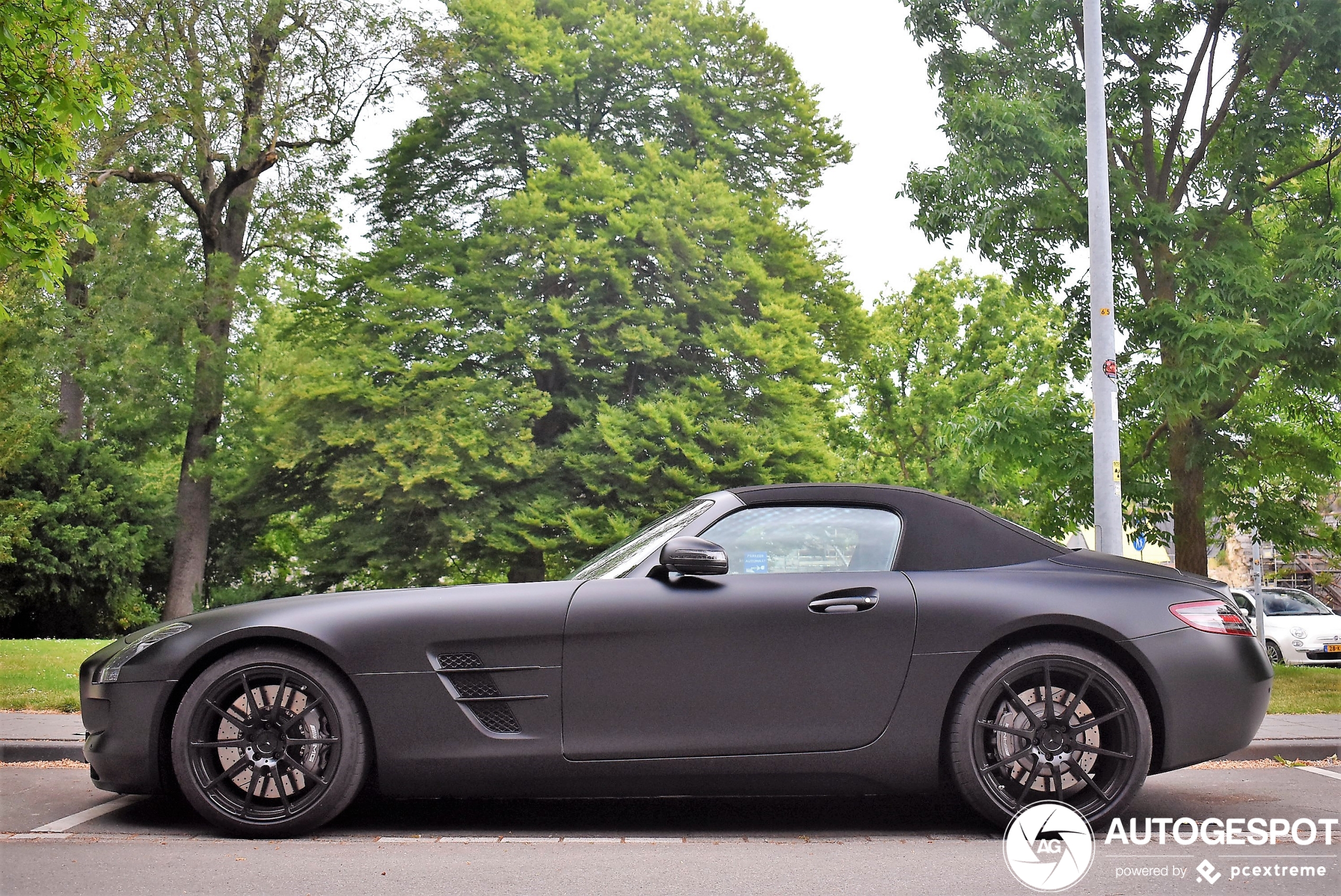 Mercedes-Benz SLS AMG Roadster