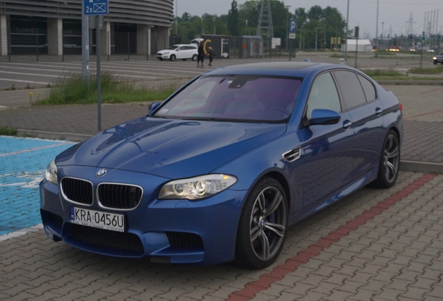 BMW M5 F10 2011