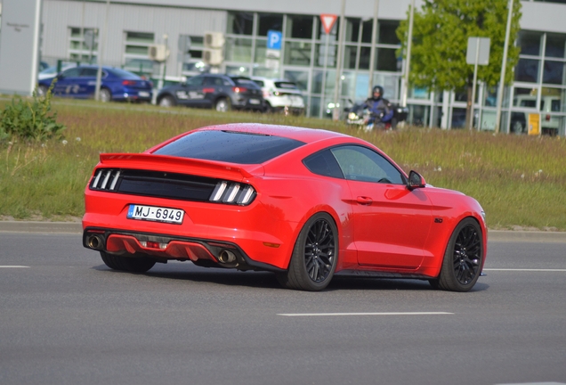 Ford Mustang GT 2015