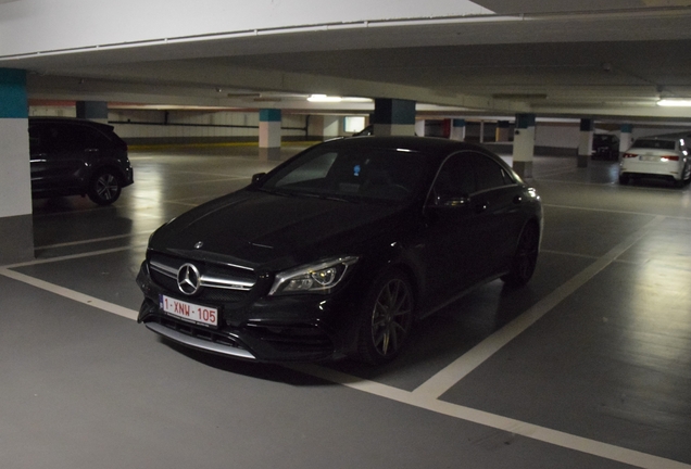 Mercedes-Benz CLA 45 AMG C117