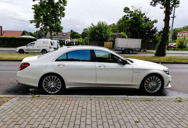 Mercedes-Benz S 65 AMG V222