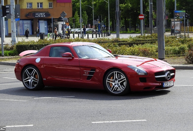 Mercedes-Benz SLS AMG