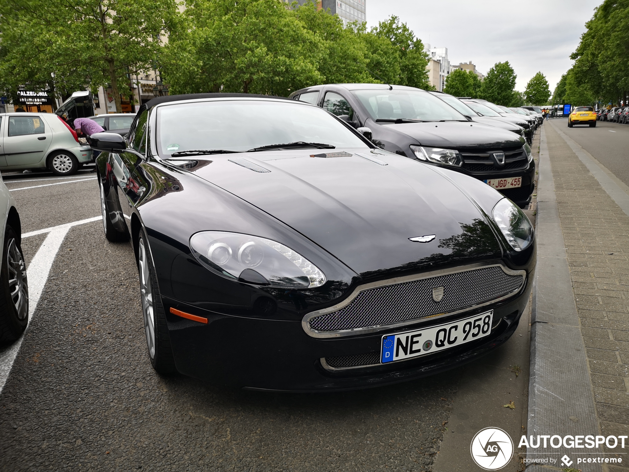 Aston Martin V8 Vantage Roadster