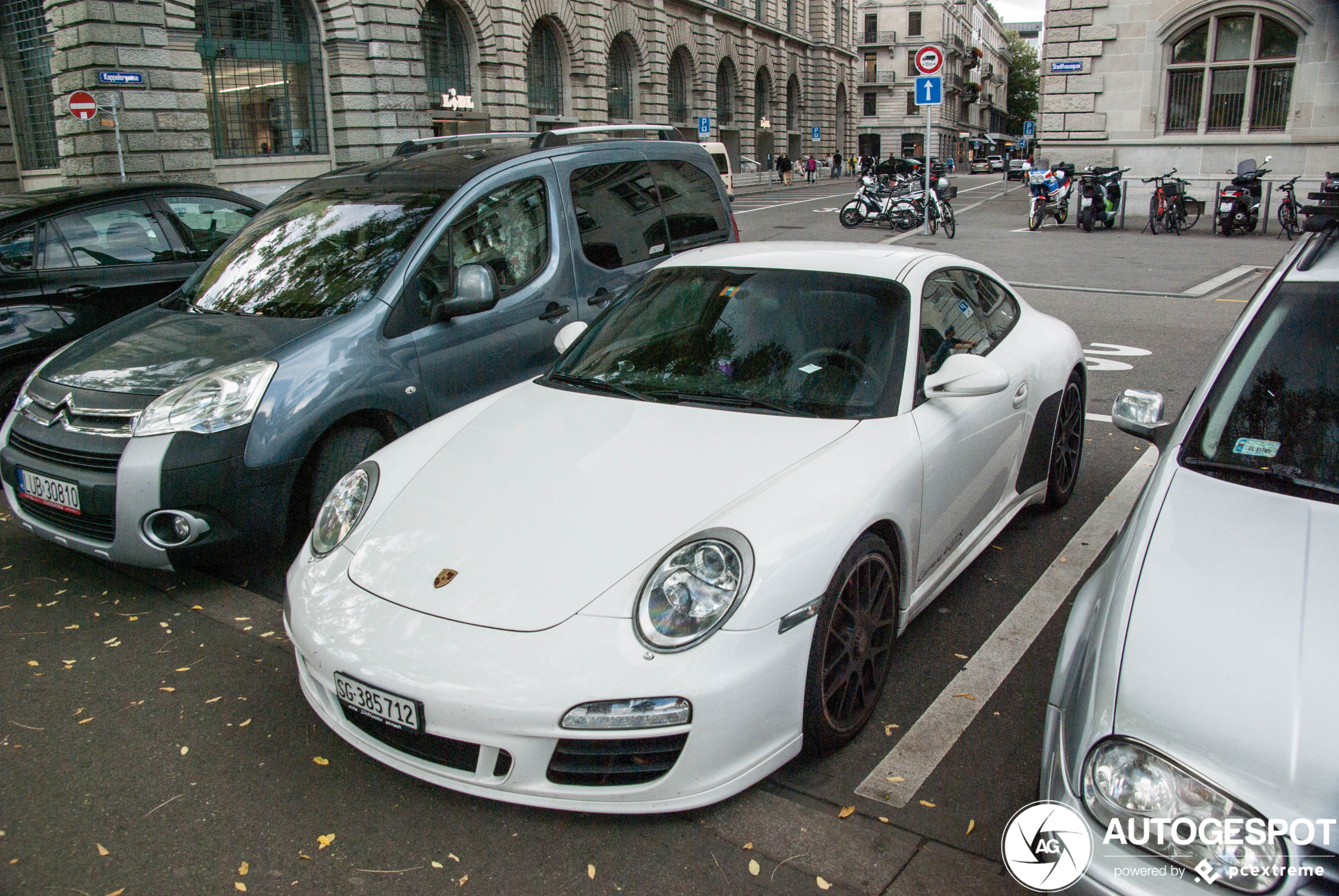 Porsche 997 Carrera 4 GTS