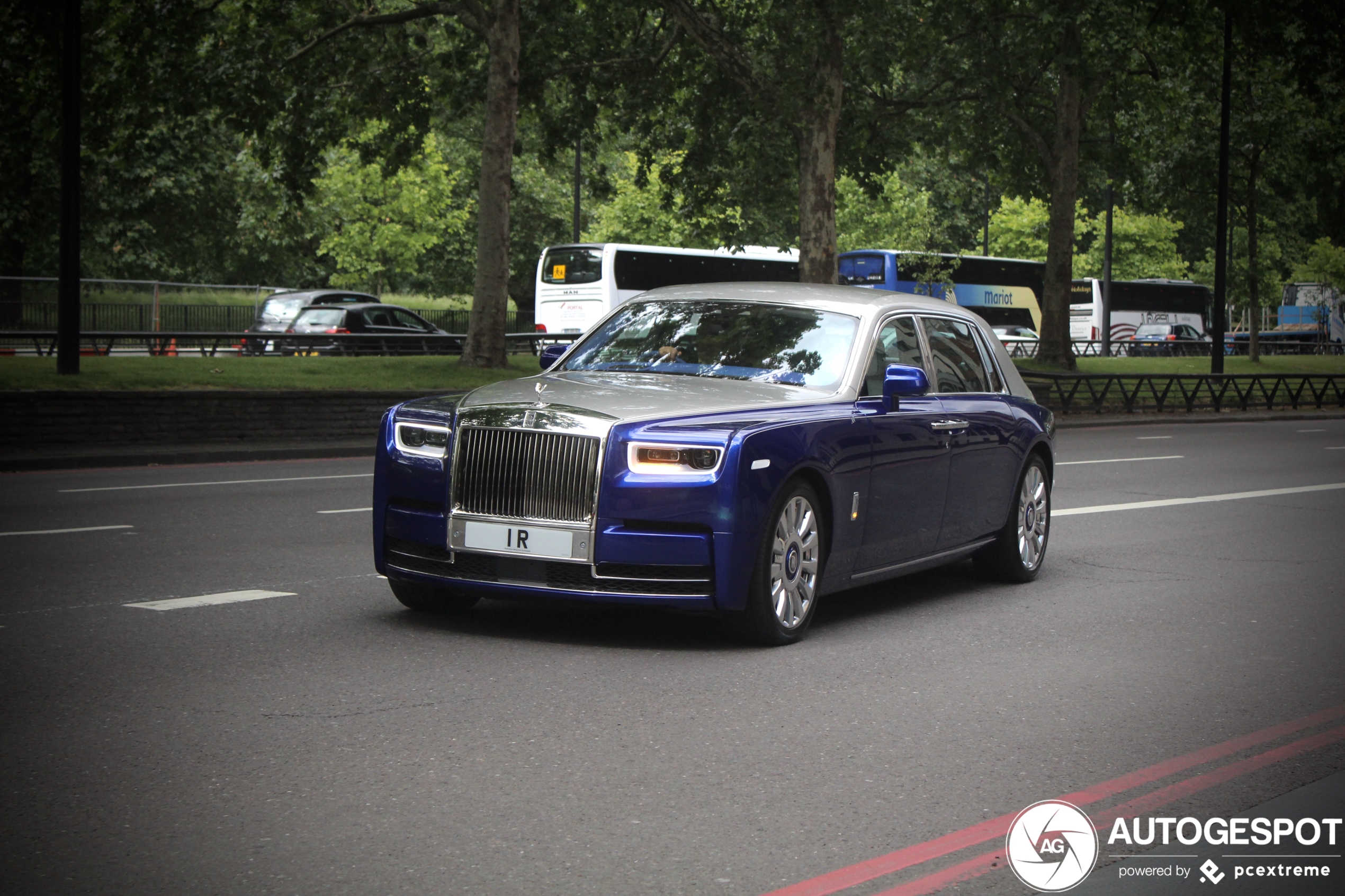 Rolls-Royce Phantom VIII EWB