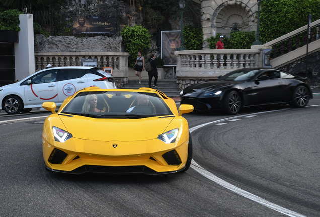 Lamborghini Aventador S LP740-4 Roadster