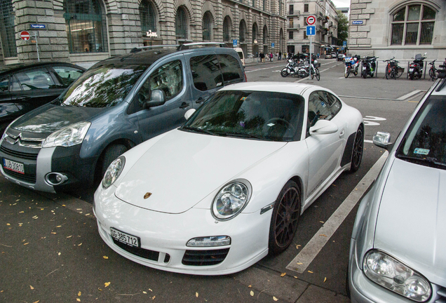 Porsche 997 Carrera 4 GTS