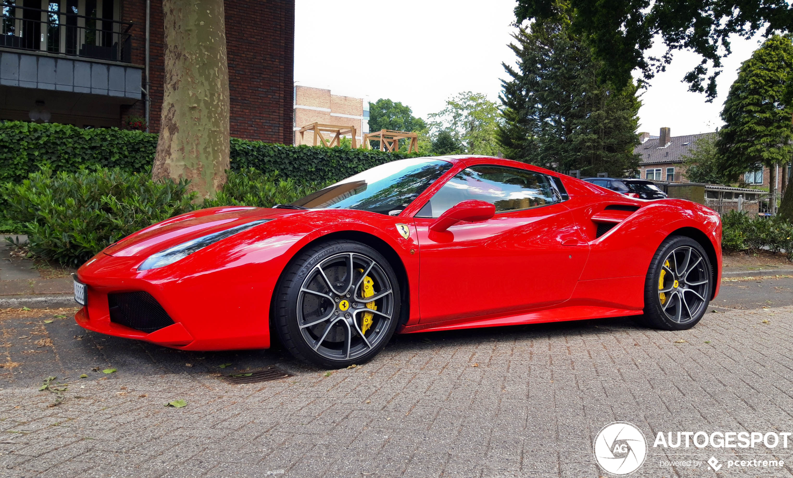 Ferrari 488 Spider