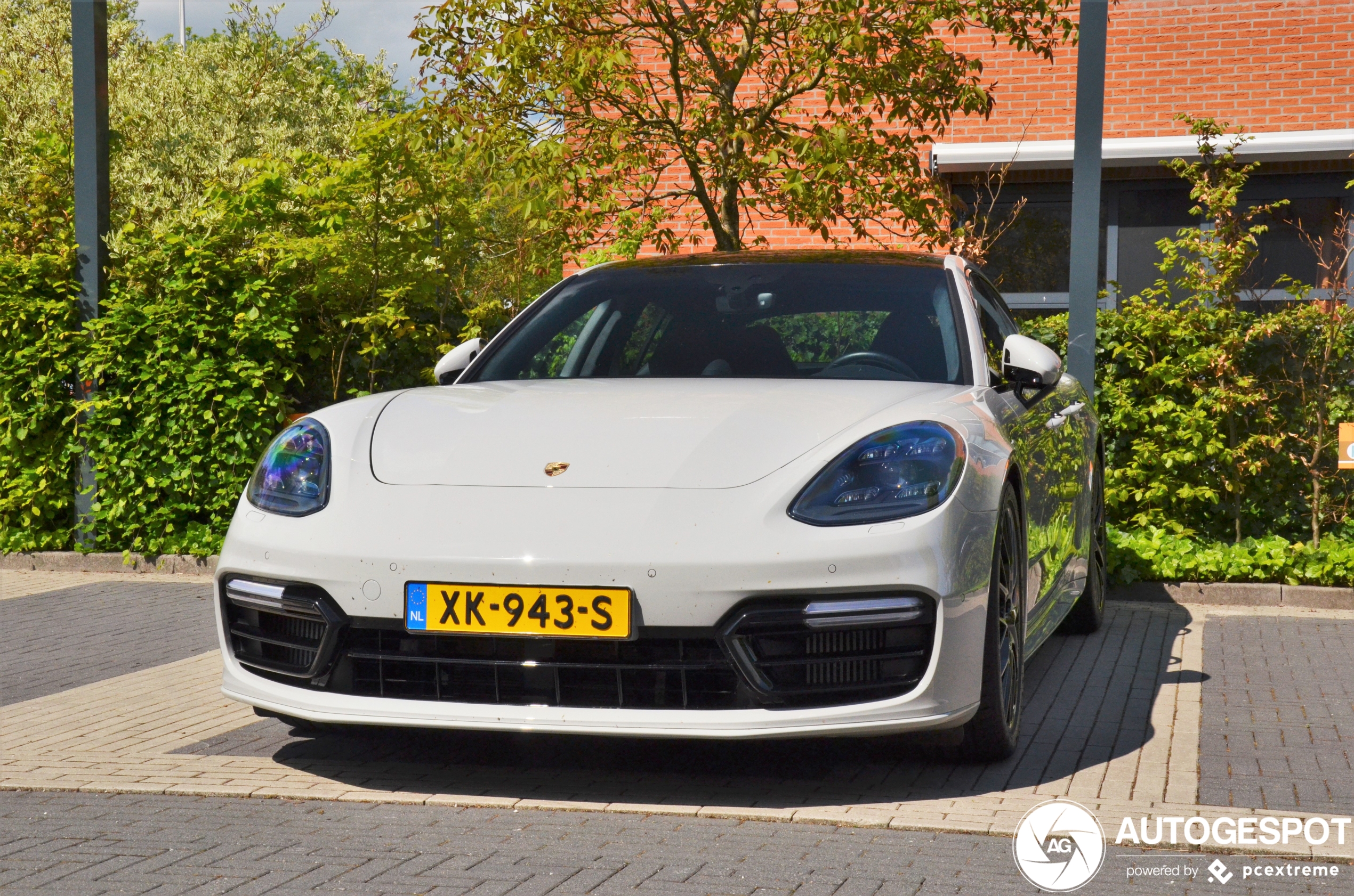 Porsche 971 Panamera Turbo S E-Hybrid