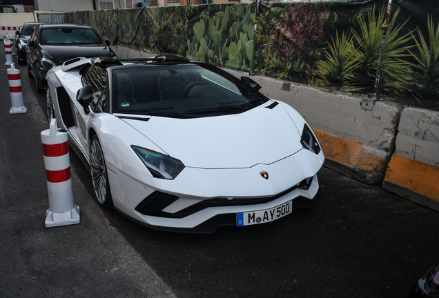 Lamborghini Aventador S LP740-4 Roadster