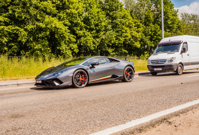 Lamborghini Huracán LP640-4 Performante