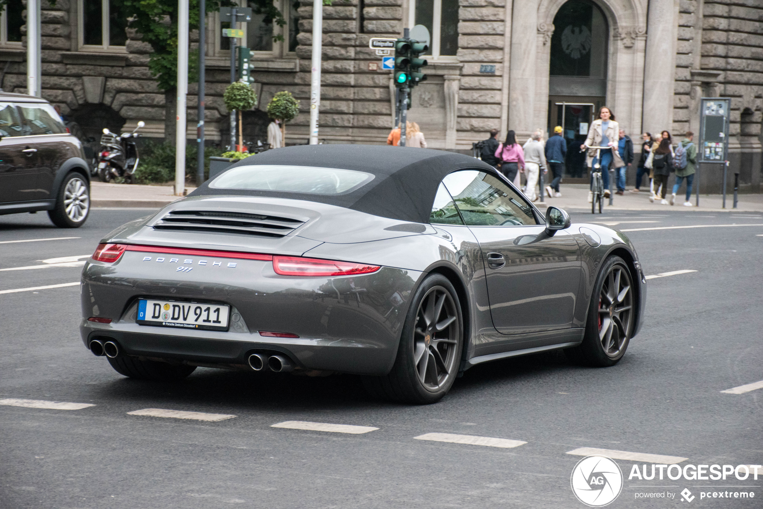 Porsche 991 Carrera 4S Cabriolet MkI