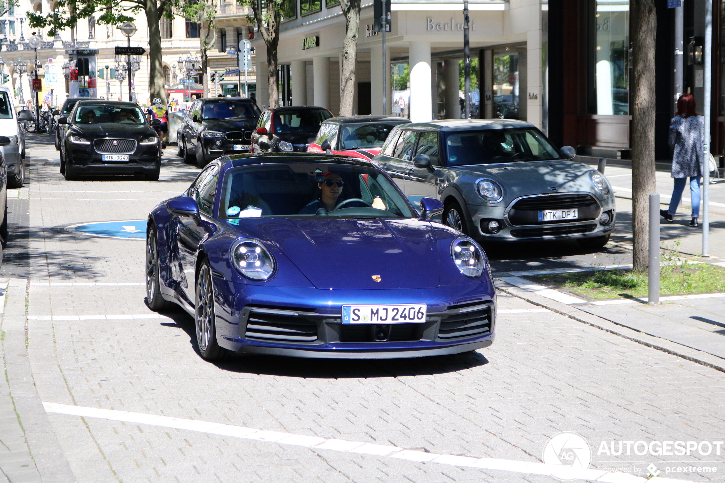 Porsche 992 Carrera 4S