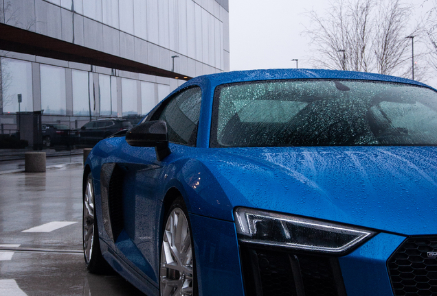 Audi R8 V10 Plus 2015