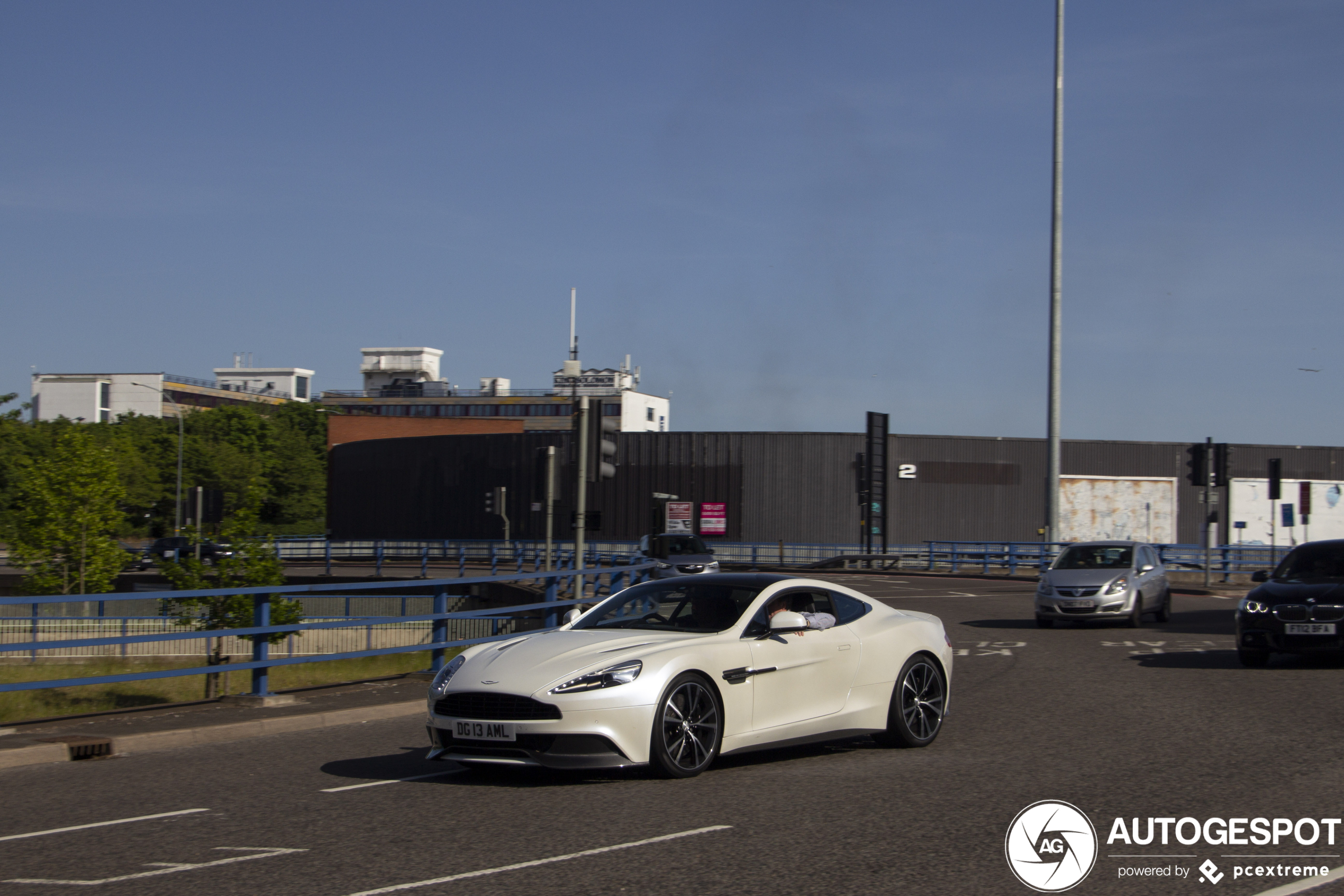 Aston Martin Vanquish 2013