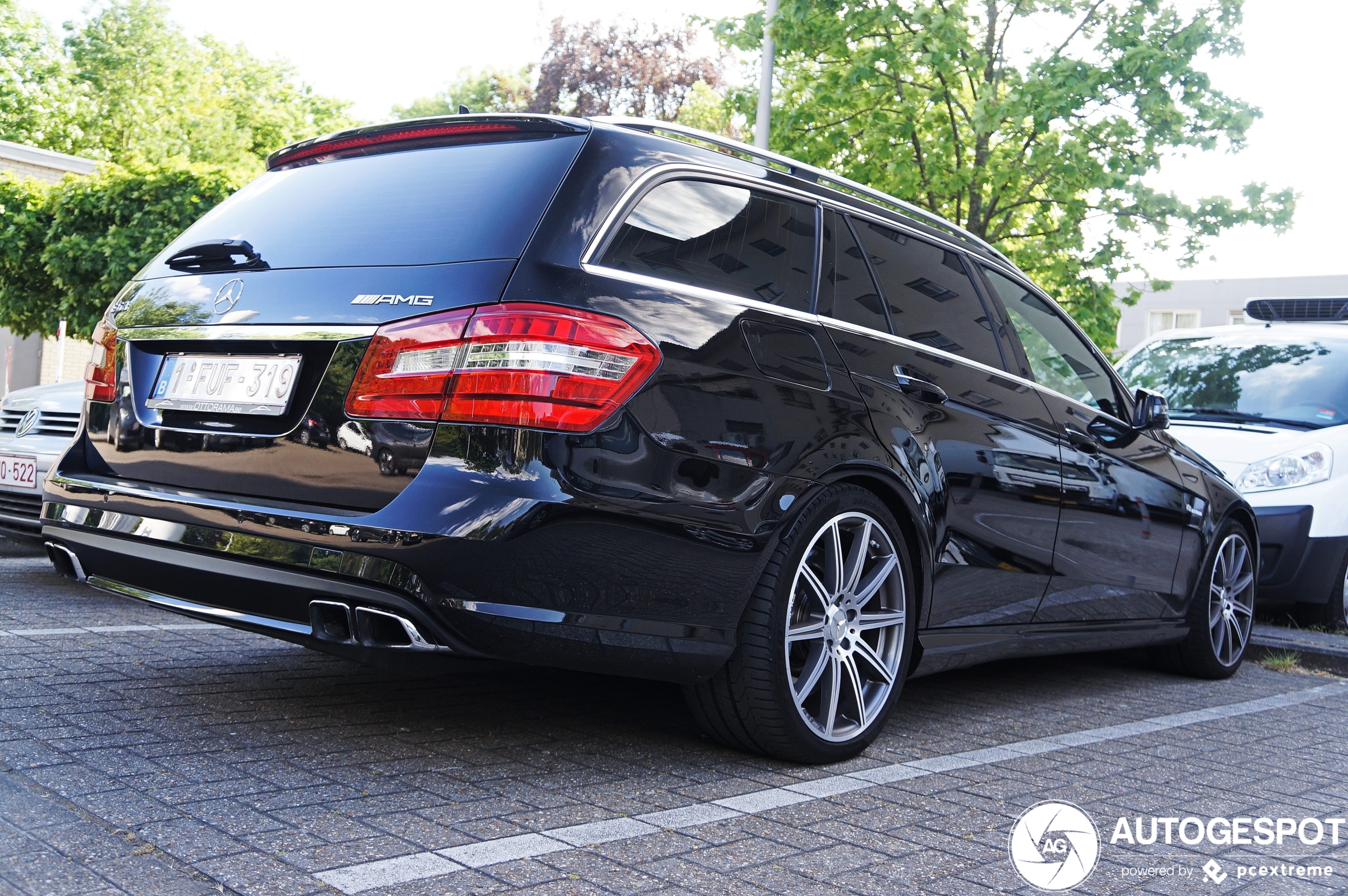 Mercedes-Benz E 63 AMG S212 V8 Biturbo