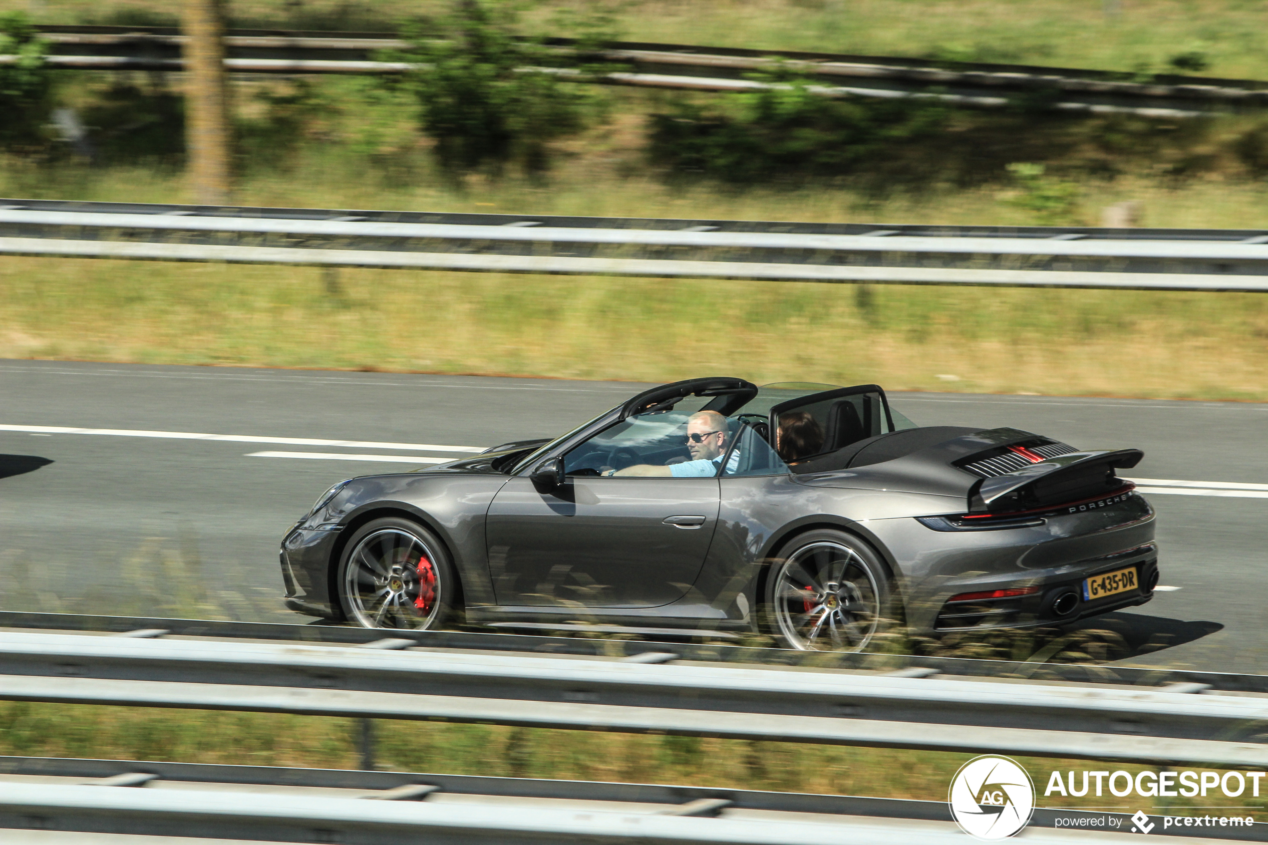 Porsche 992 Carrera 4S Cabriolet