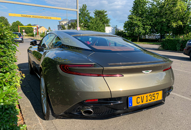 Aston Martin DB11