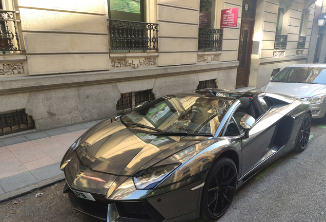 Lamborghini Aventador LP700-4 Roadster