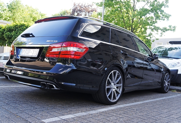 Mercedes-Benz E 63 AMG S212 V8 Biturbo