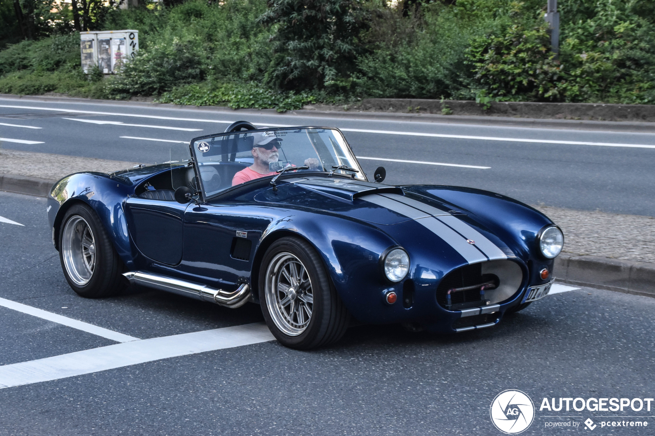 AC Cobra 427