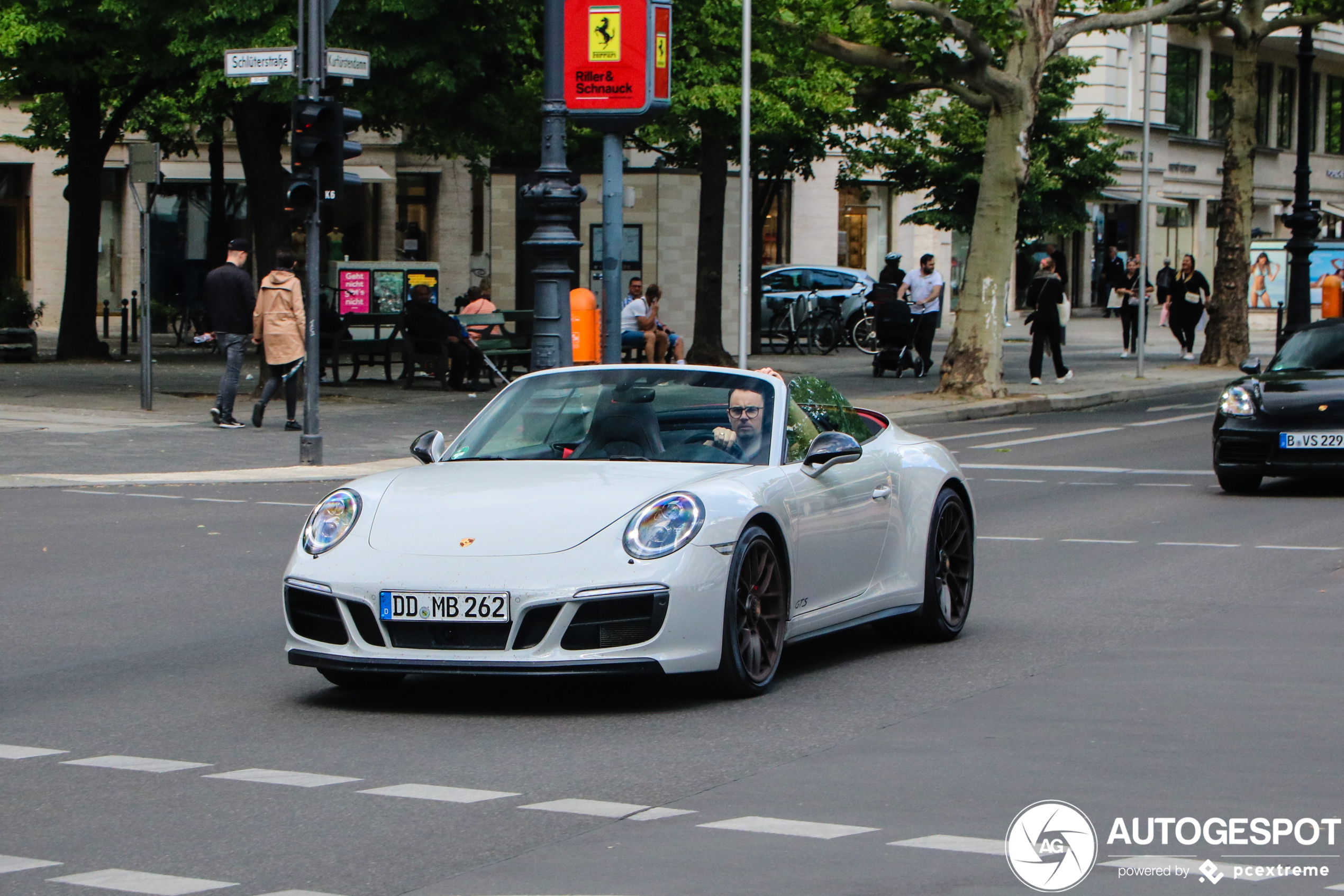 Porsche 991 Carrera 4 GTS Cabriolet MkII