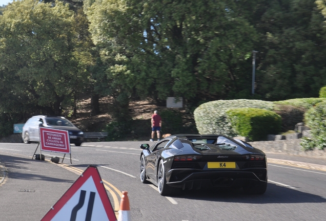 Lamborghini Aventador S LP740-4 Roadster