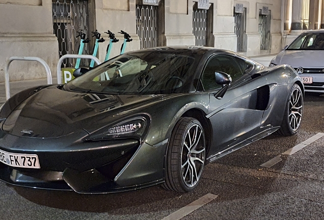 McLaren 570GT