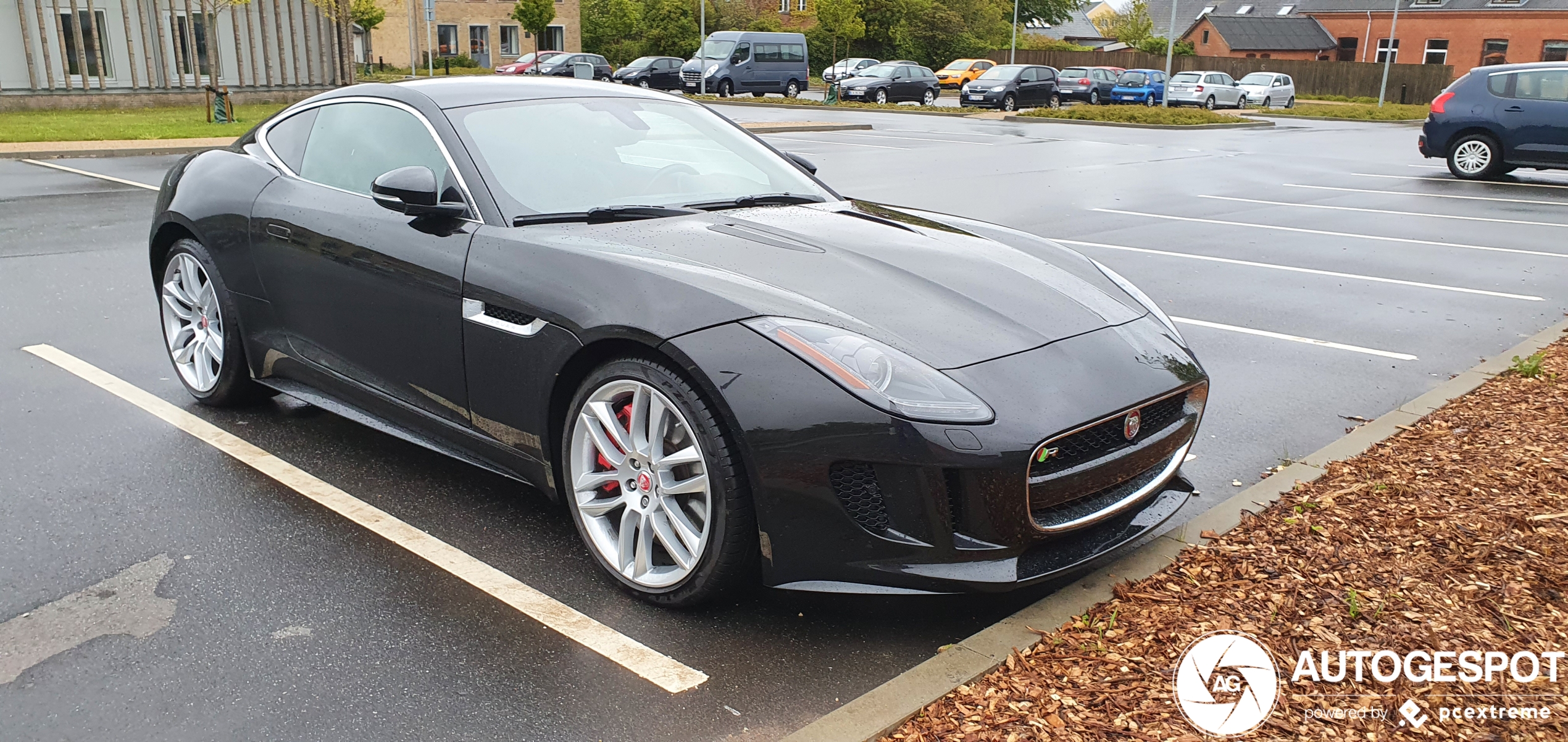 Jaguar F-TYPE R Coupé