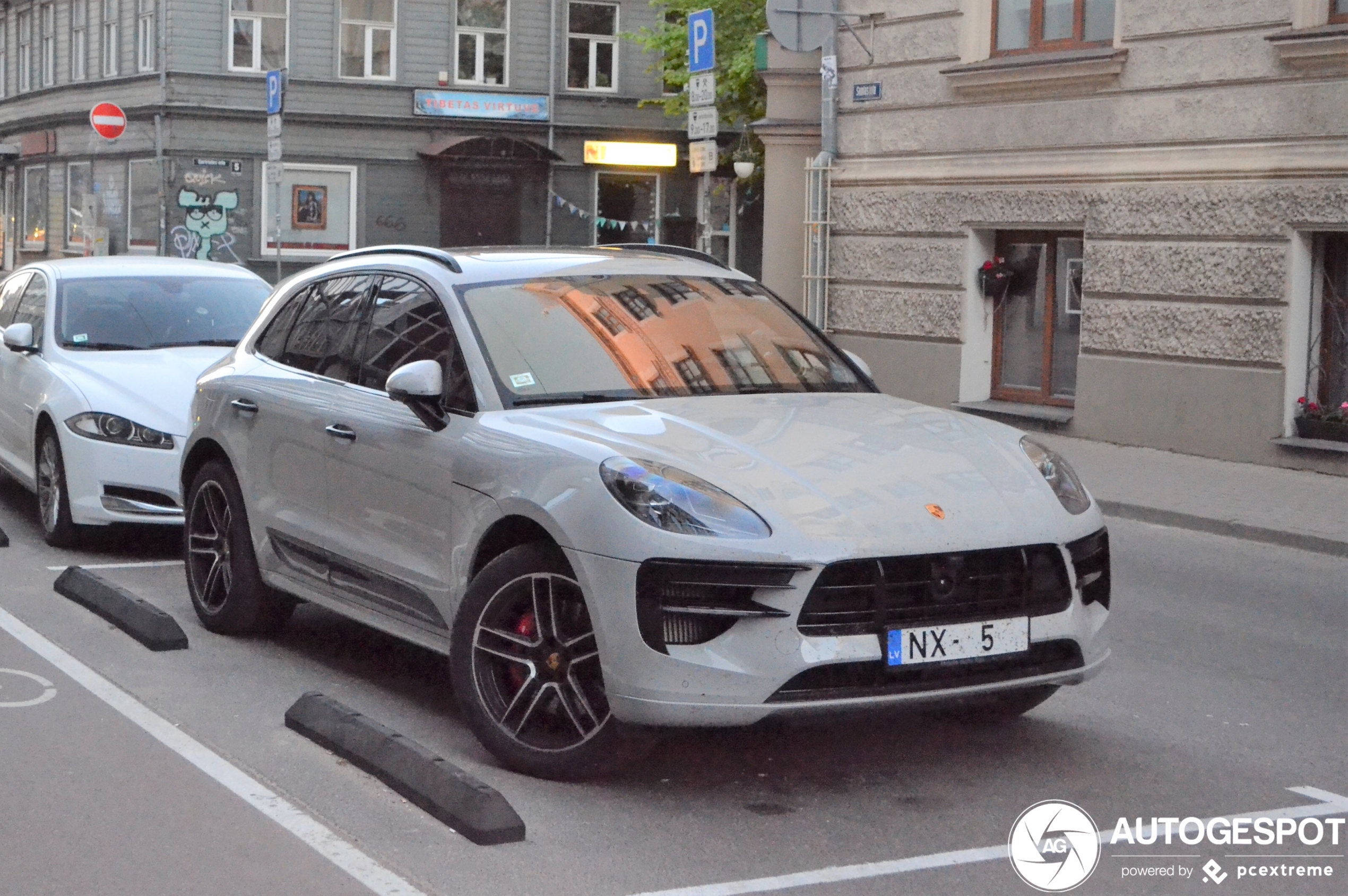 Porsche 95B Macan GTS MkII