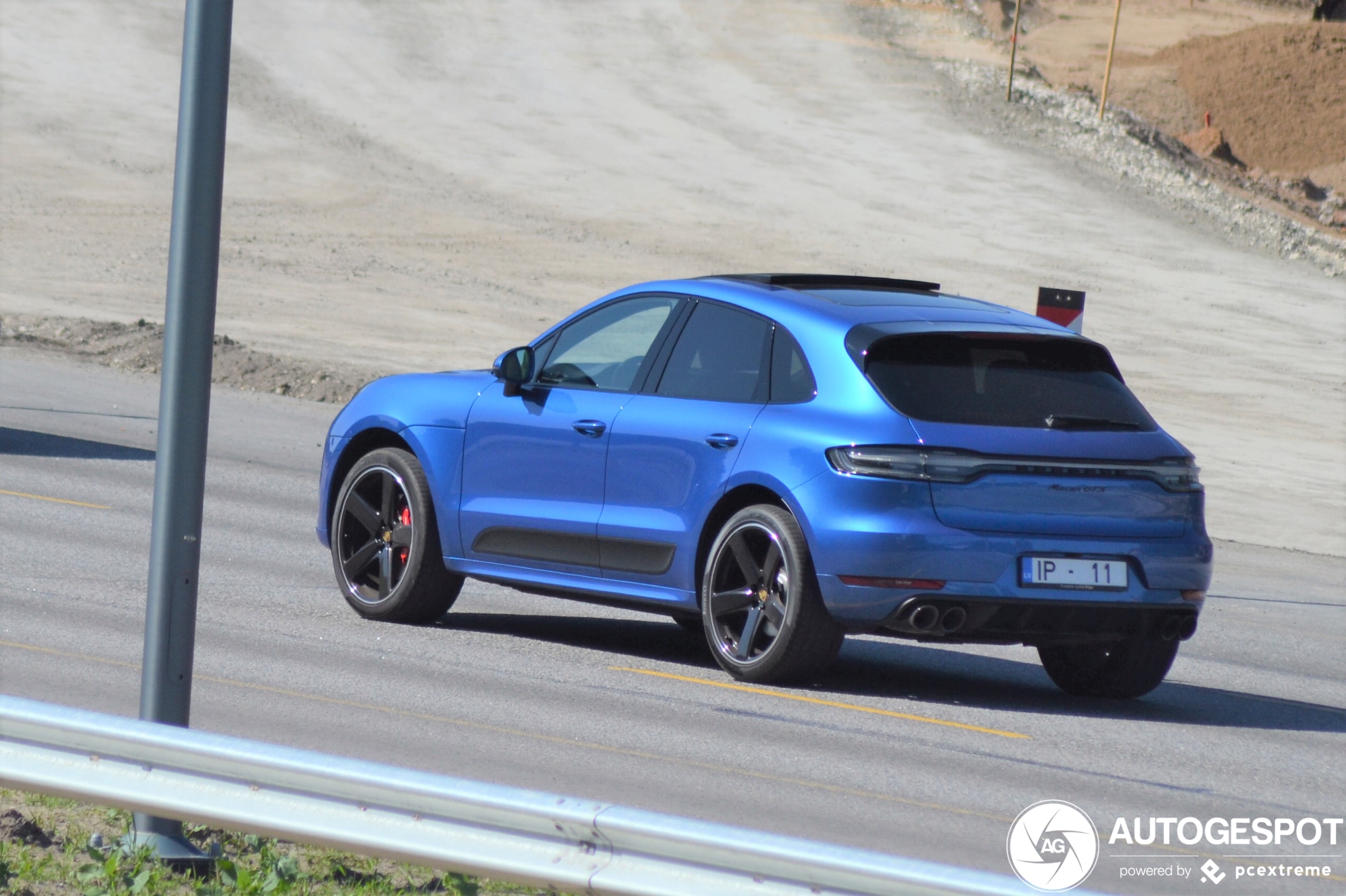 Porsche 95B Macan GTS MkII