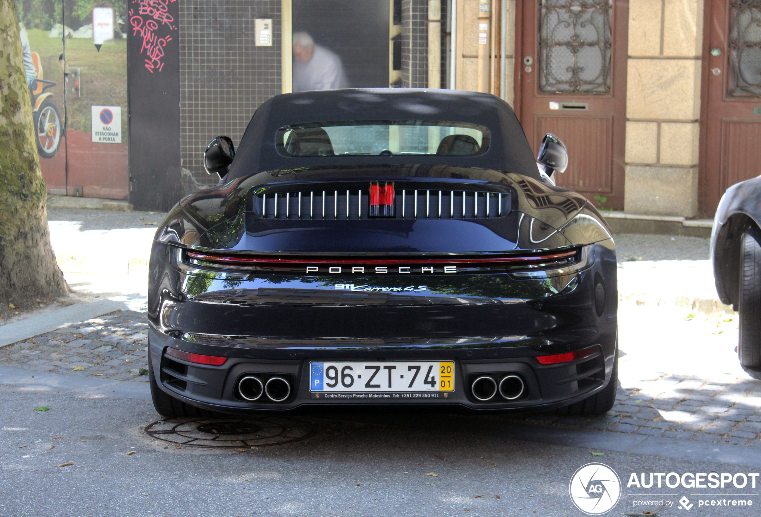 Porsche 992 Carrera 4S Cabriolet