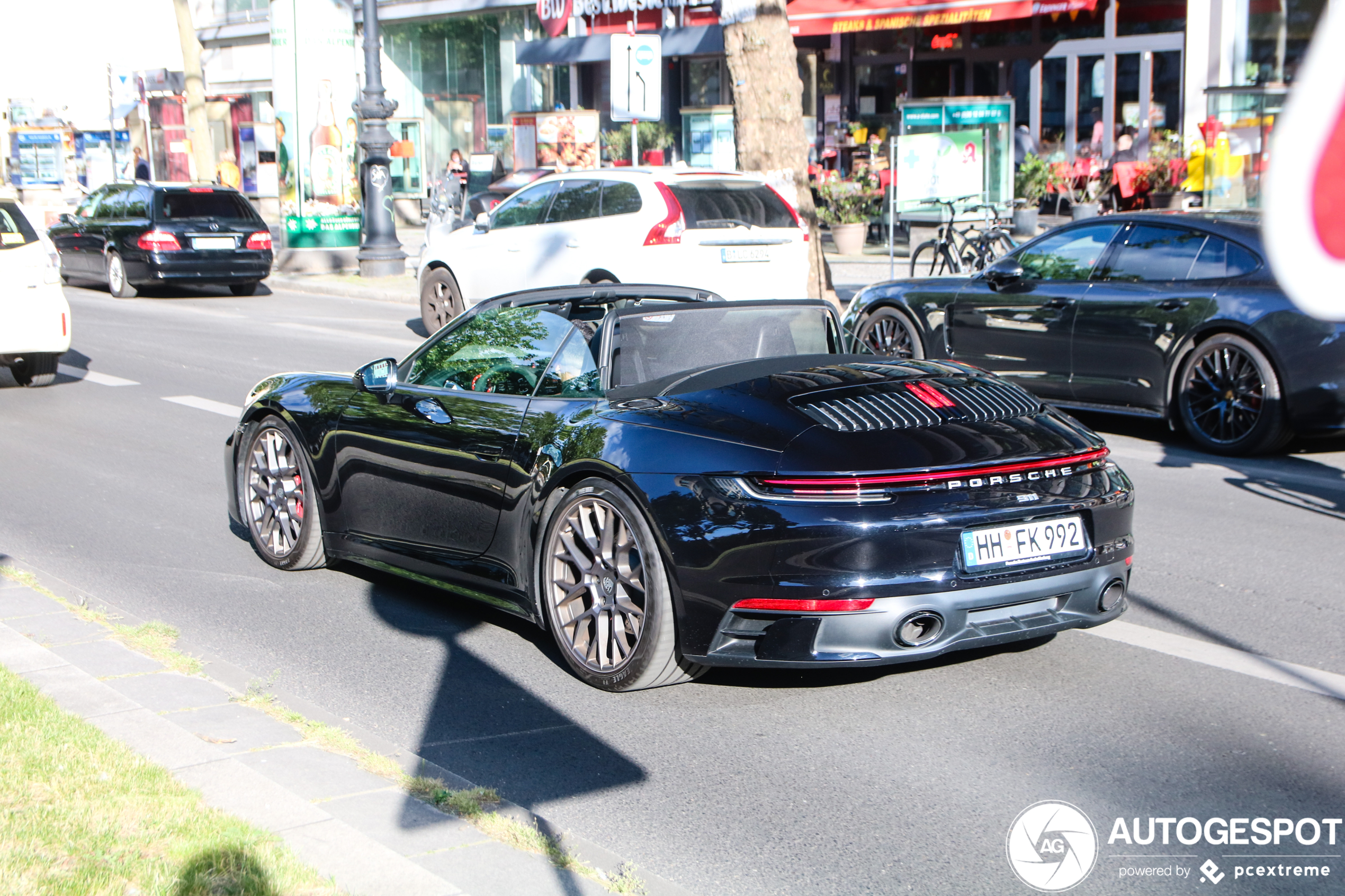 Porsche 992 Carrera 4S Cabriolet