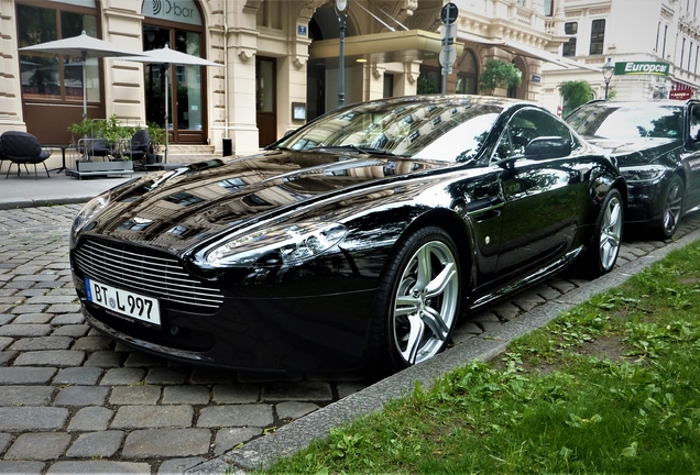 Aston Martin V8 Vantage