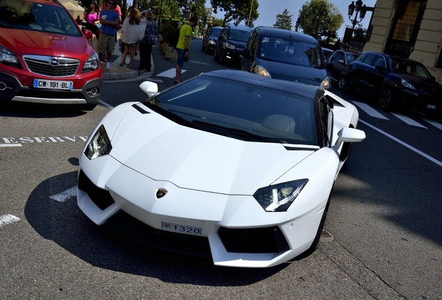 Lamborghini Aventador LP700-4 Roadster