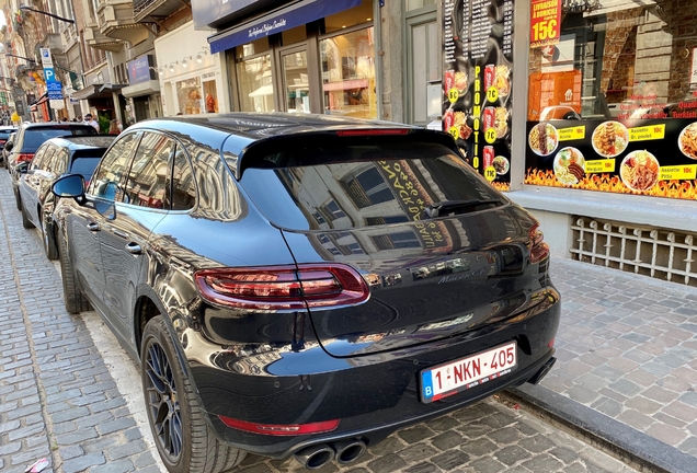 Porsche 95B Macan GTS