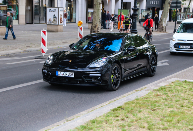 Porsche 971 Panamera Turbo S E-Hybrid