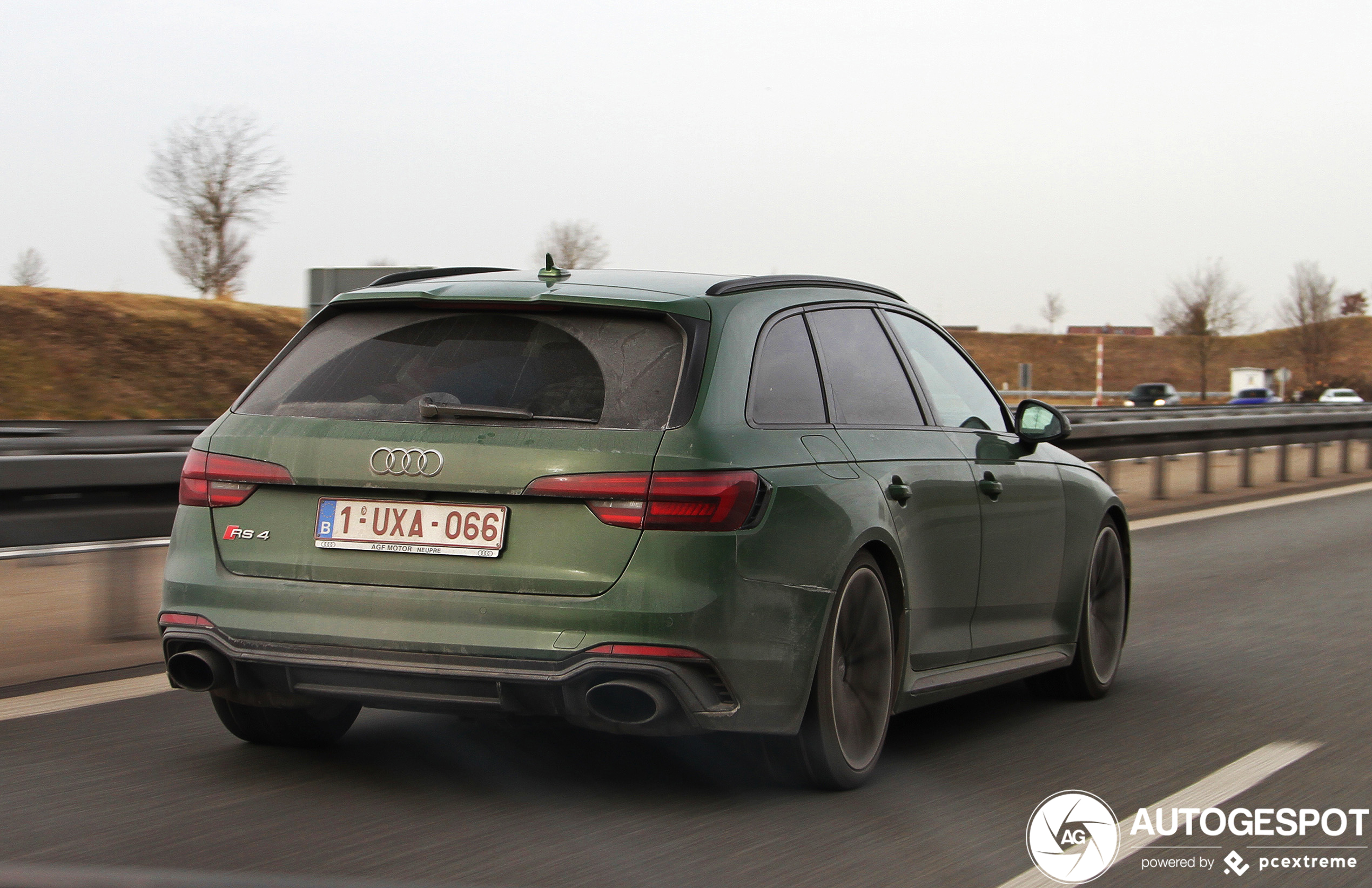 Audi RS4 Avant B9