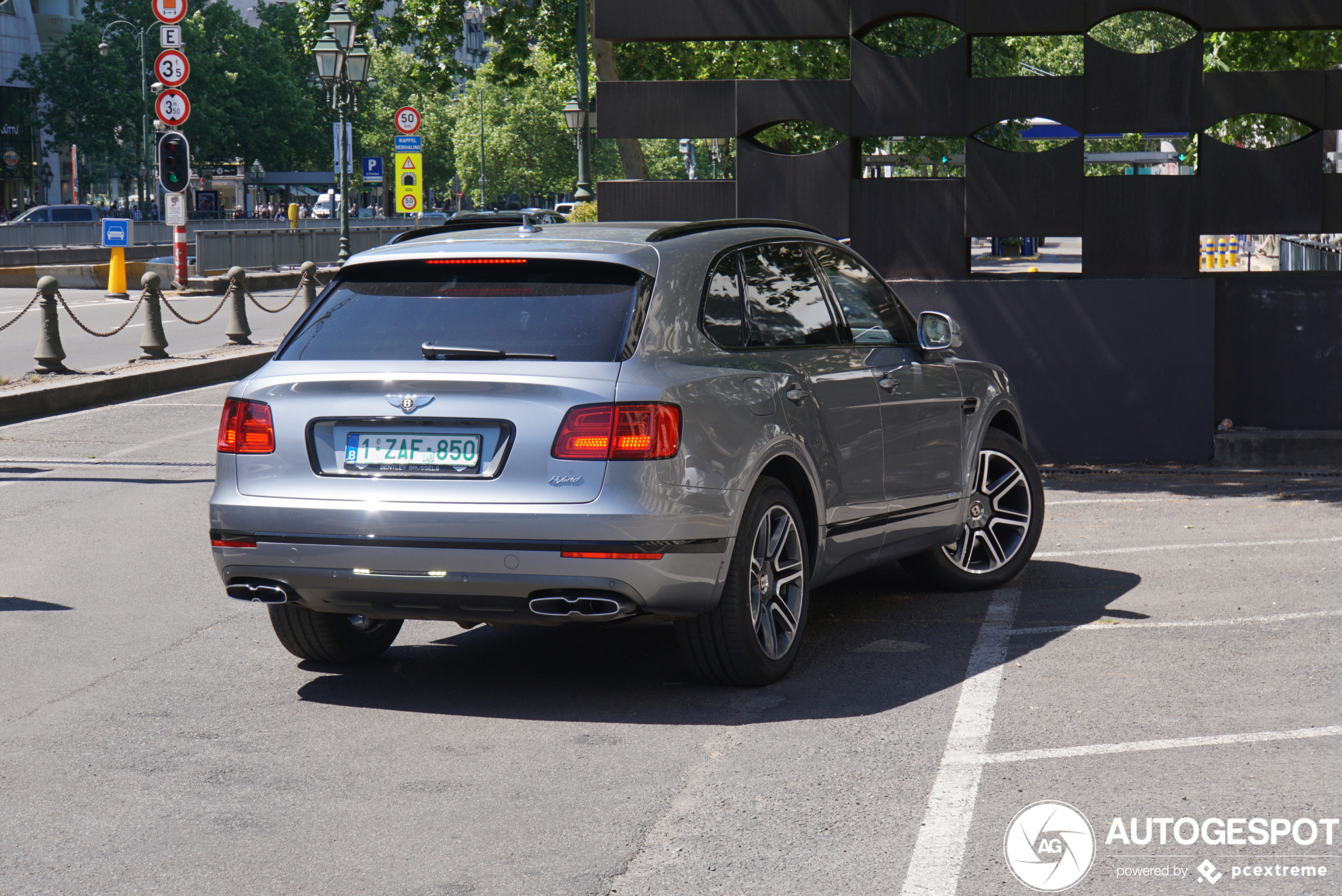 Bentley Bentayga Hybrid