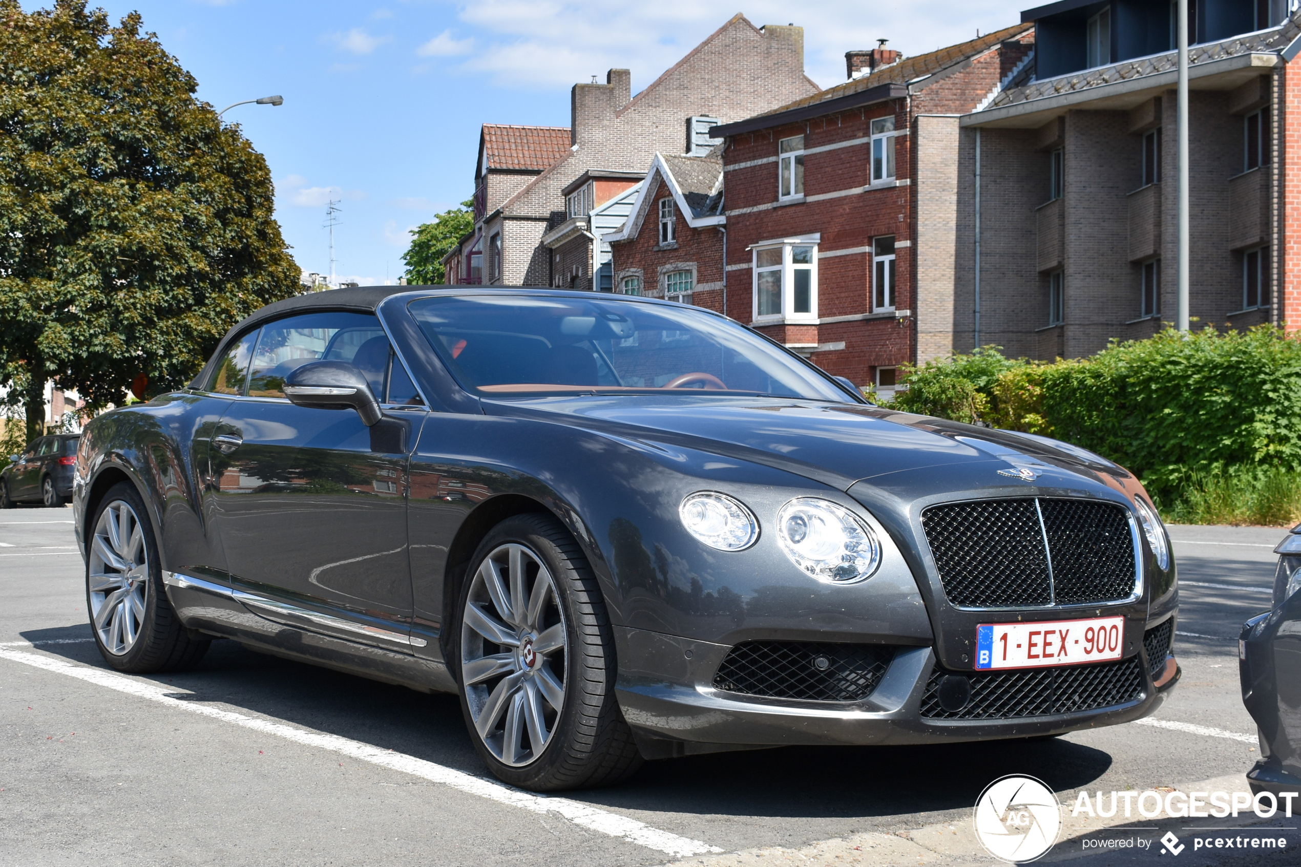 Bentley Continental GTC V8