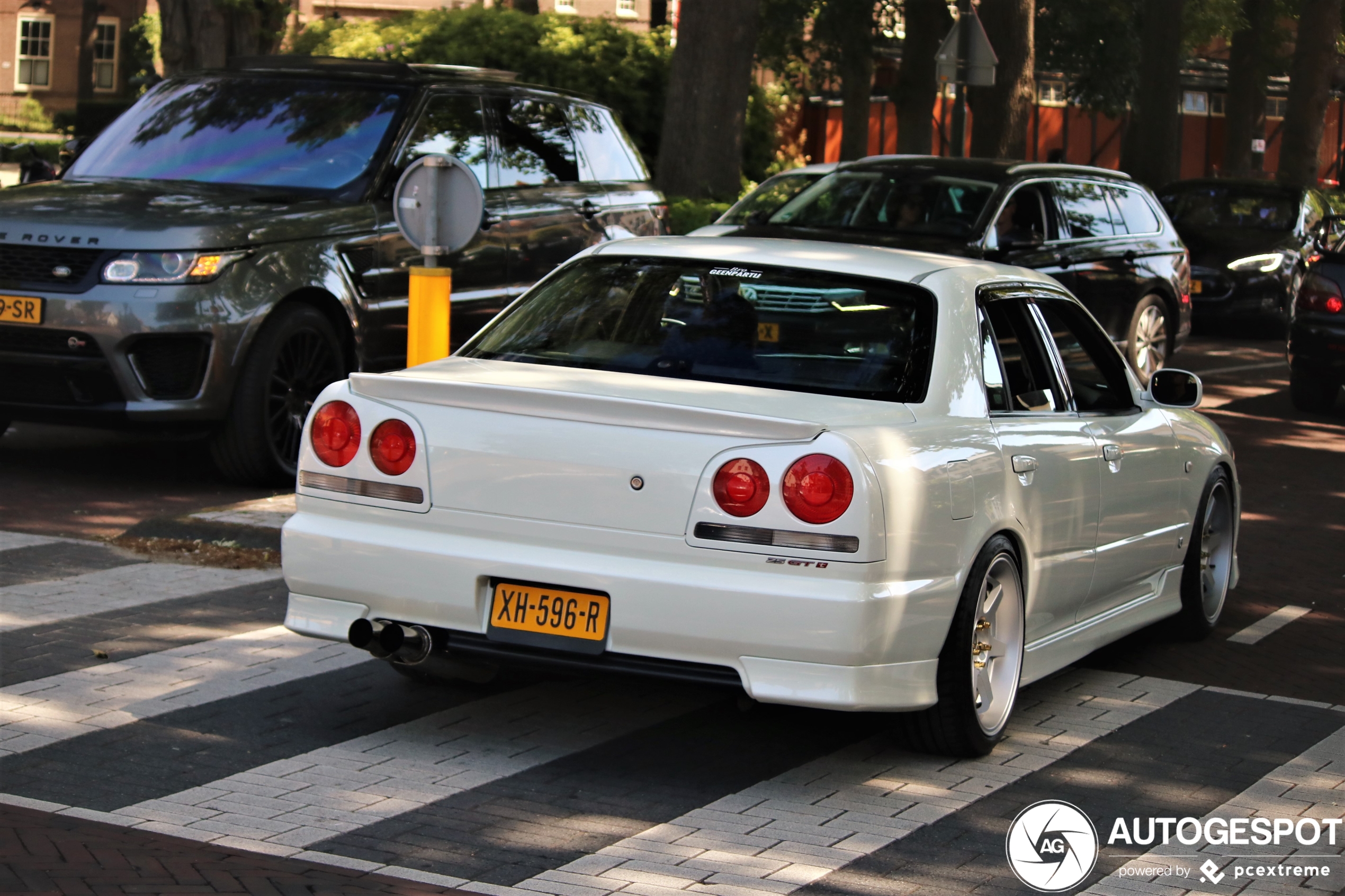 Nissan Skyline R34 Sedan